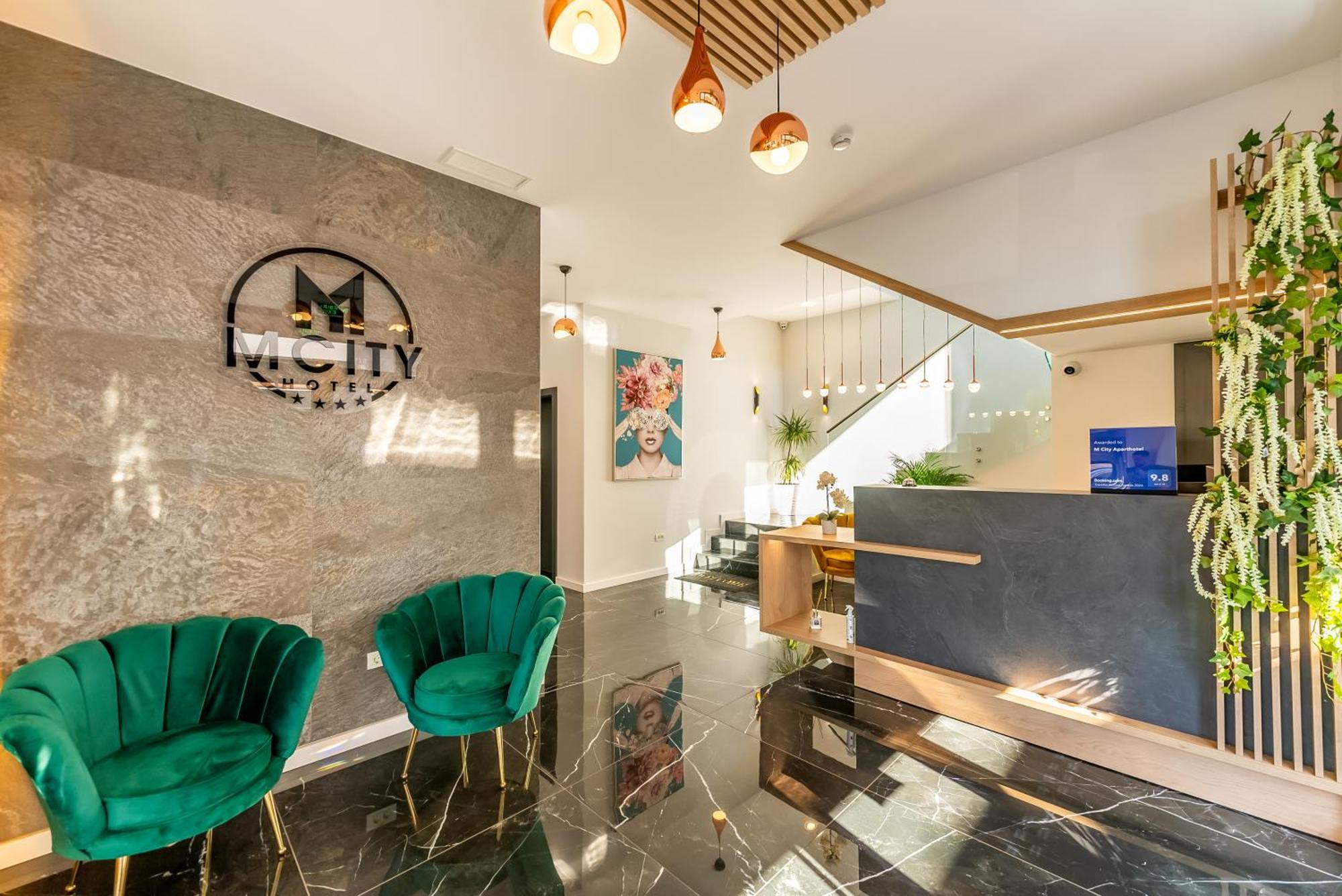M City Aparthotel Арад Экстерьер фото