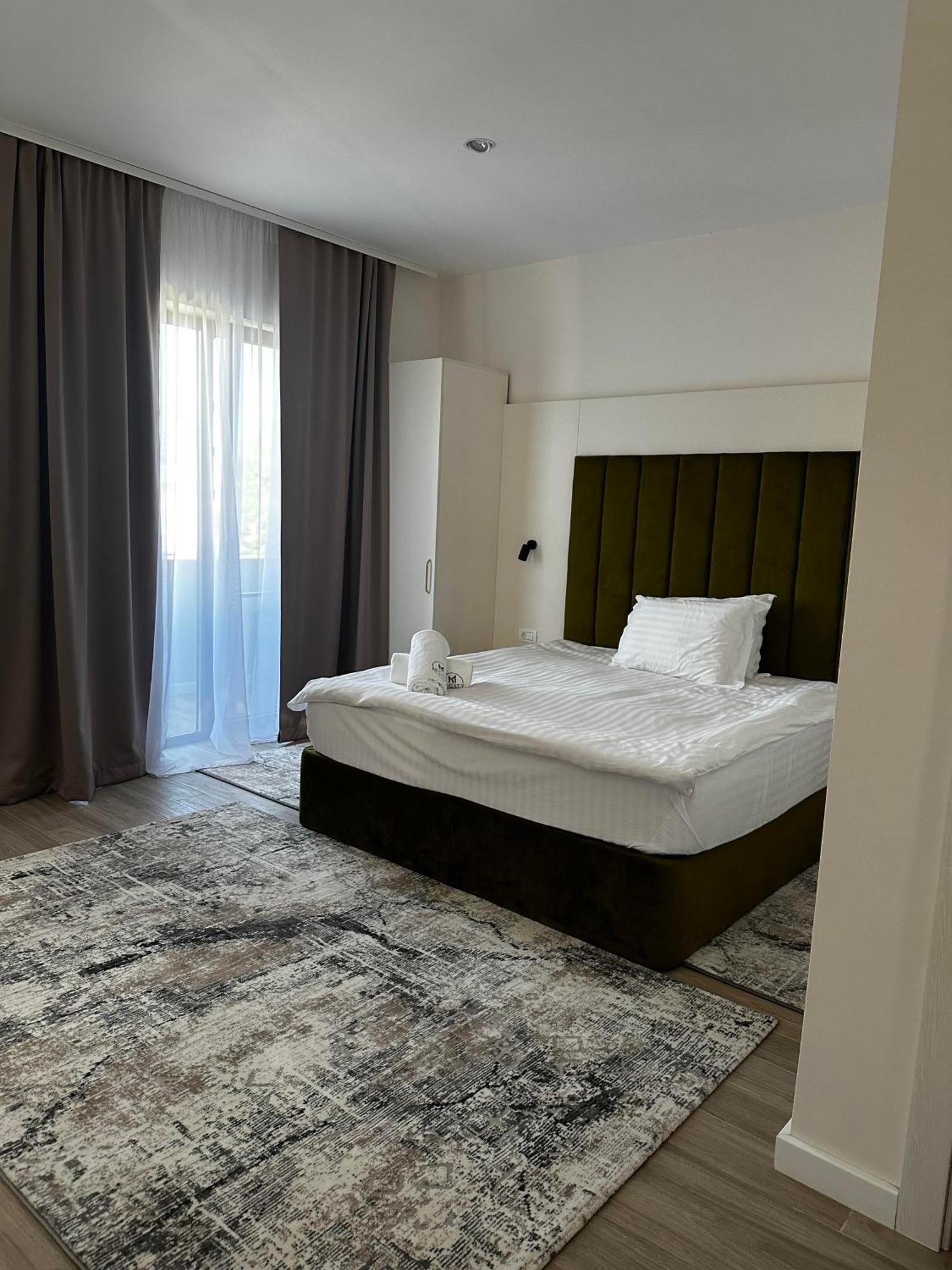 M City Aparthotel Арад Экстерьер фото