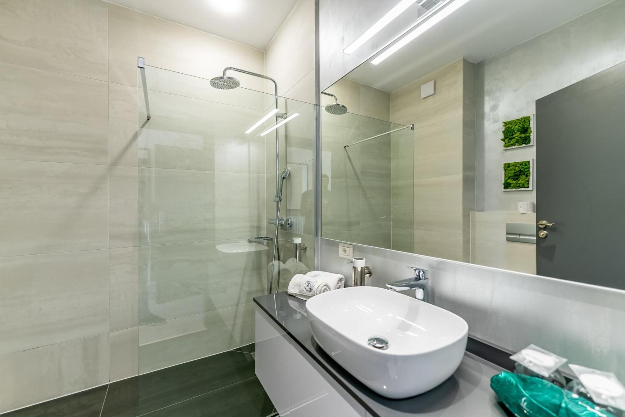 M City Aparthotel Арад Номер фото